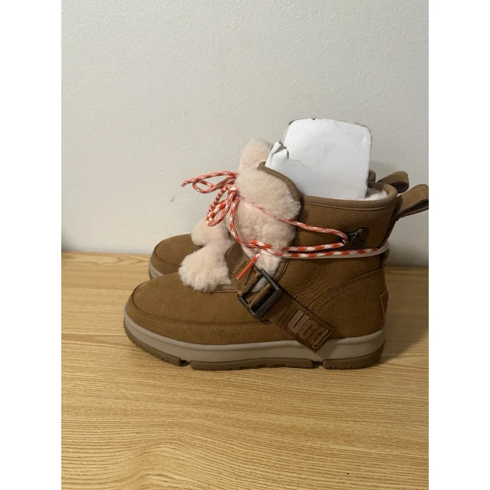 UGG new without